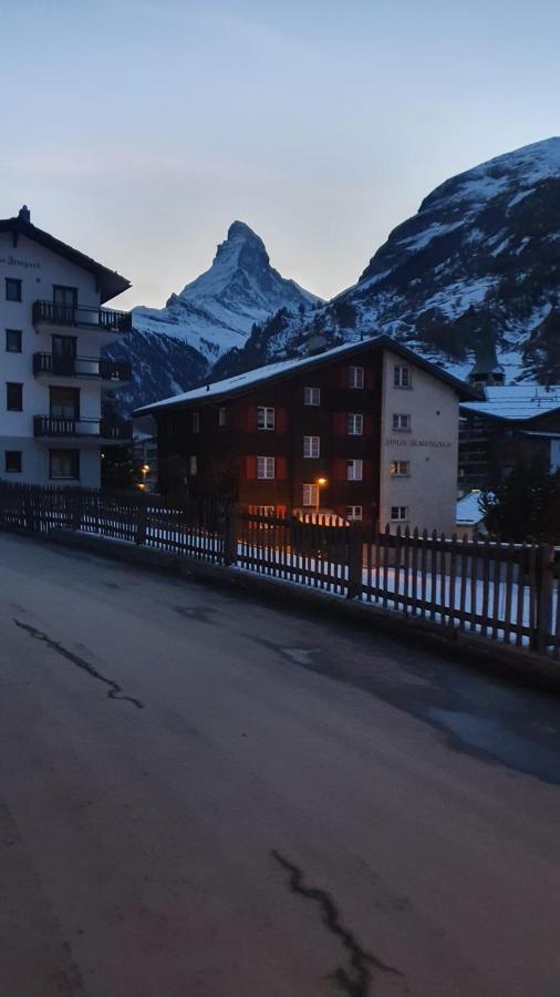 Haus Brunnmatt Zermatt Apartment Exterior foto